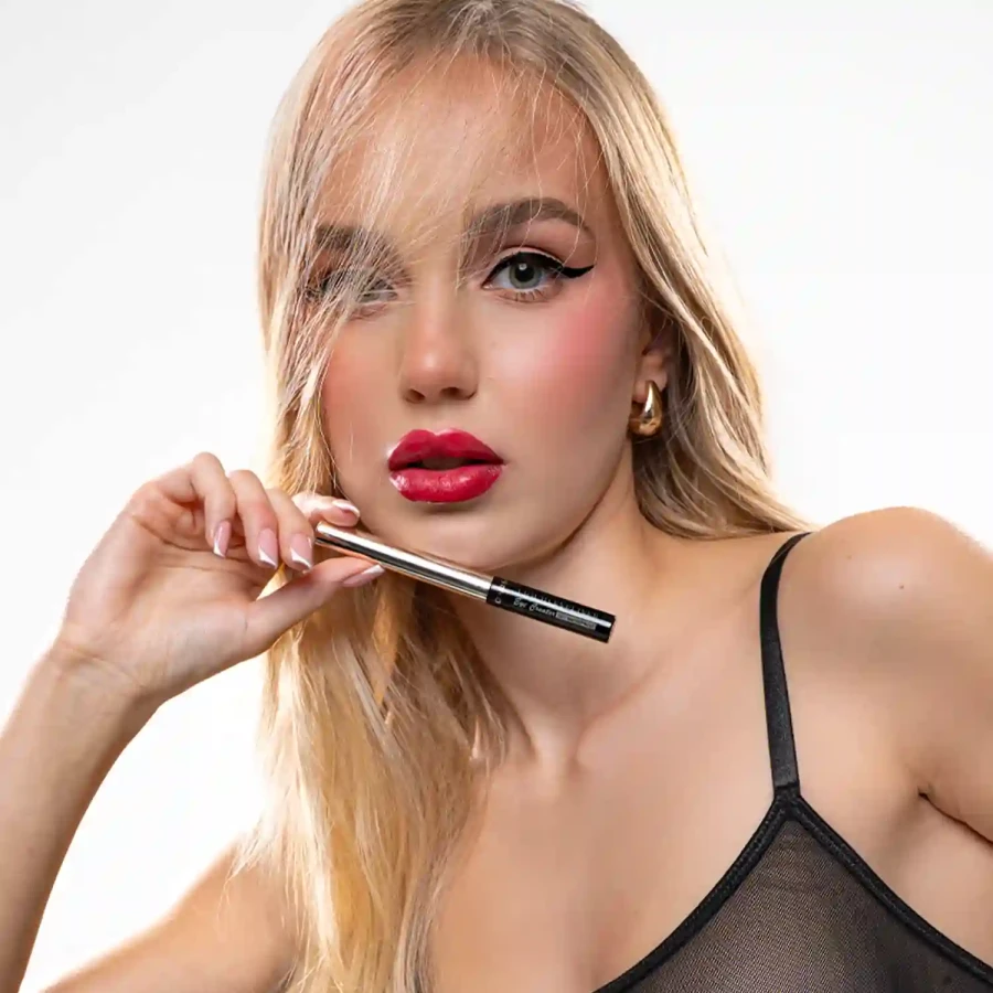 Liner_modelka-2.webp