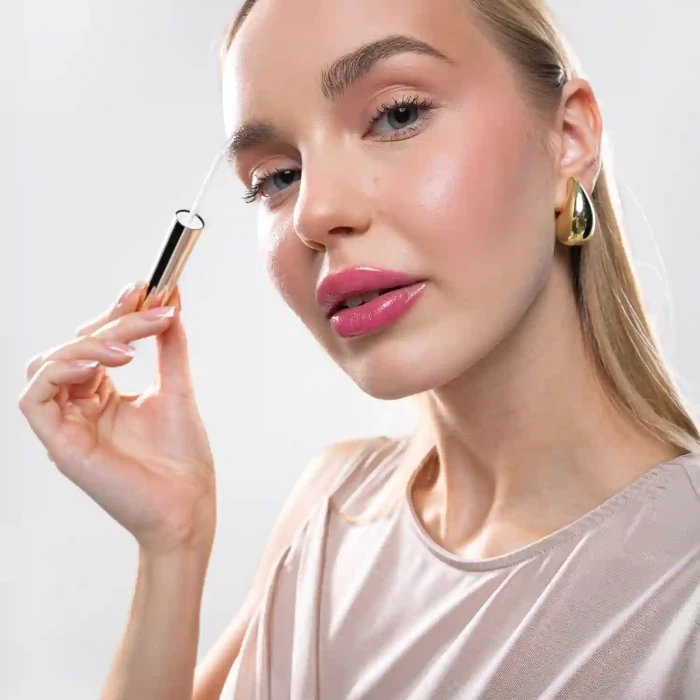 Eyebrow_gel-modelka.webp