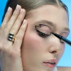 ultraprecyzyjny eyeliner w pisaku 01 BLACK.webp