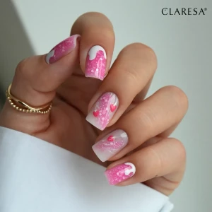 Truskawkowo mleczny manicure z Claresa