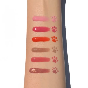PAWfect Lip Gloss – zawieszka breloczek z kotkiem w zestawie.webp