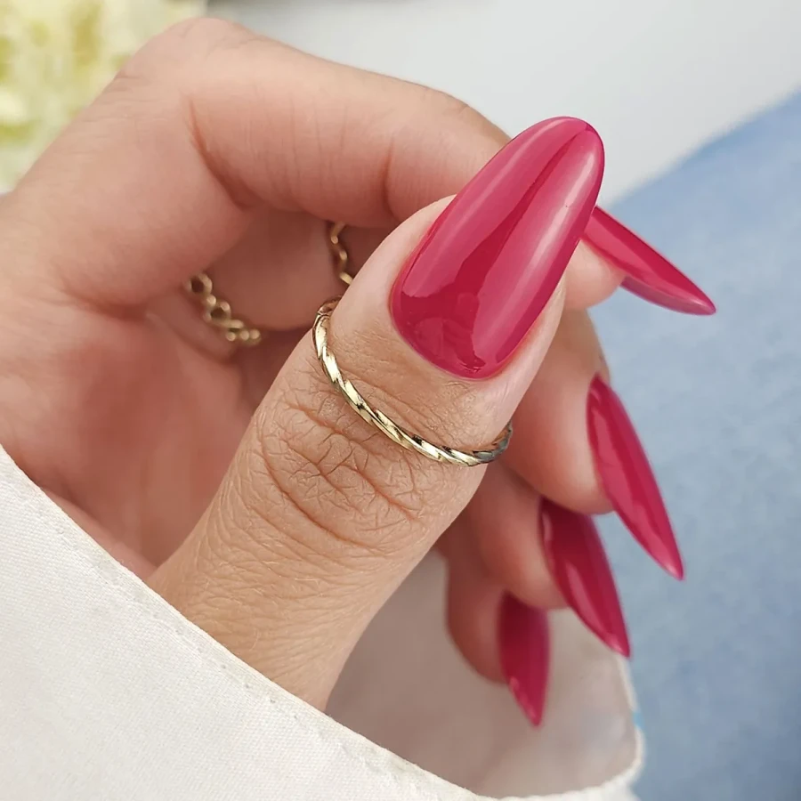 Lakier hybrydowy Claresa Lipstick Muse 8 malinowy róż.webp