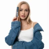 Modelka z tuszem do rzęs Claresa DENIM Mascara.webp