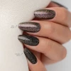 Claresa-Topy-Opal+Golden-na-paznokciach.webp