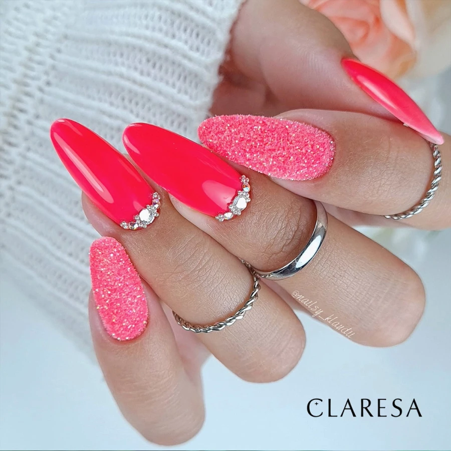 manicure hybrydowy z neonowym kolorem Neon 5
