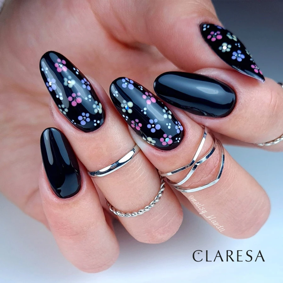 czarny-manicure-hybrydow