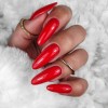 czerwony manicure