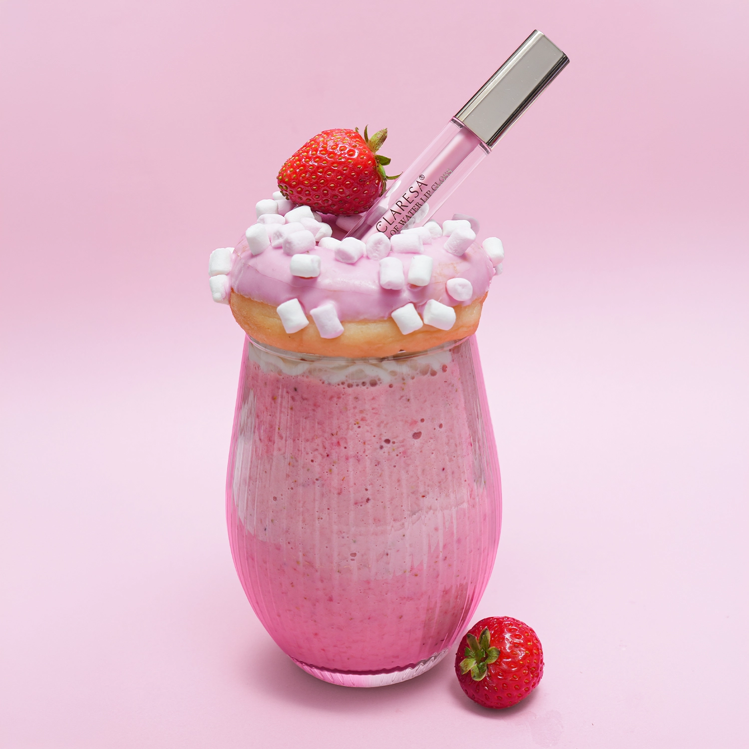Błyszczyk Claresa Glass of Water Strawberry Shake szklisty połysk