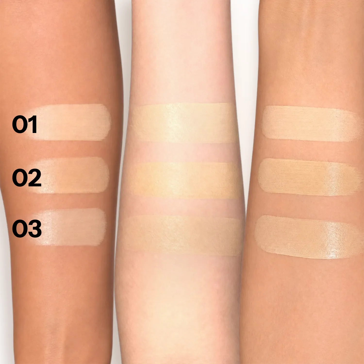 Swatche odcieni podkładu DENIM Cushion Foundation 01–03
