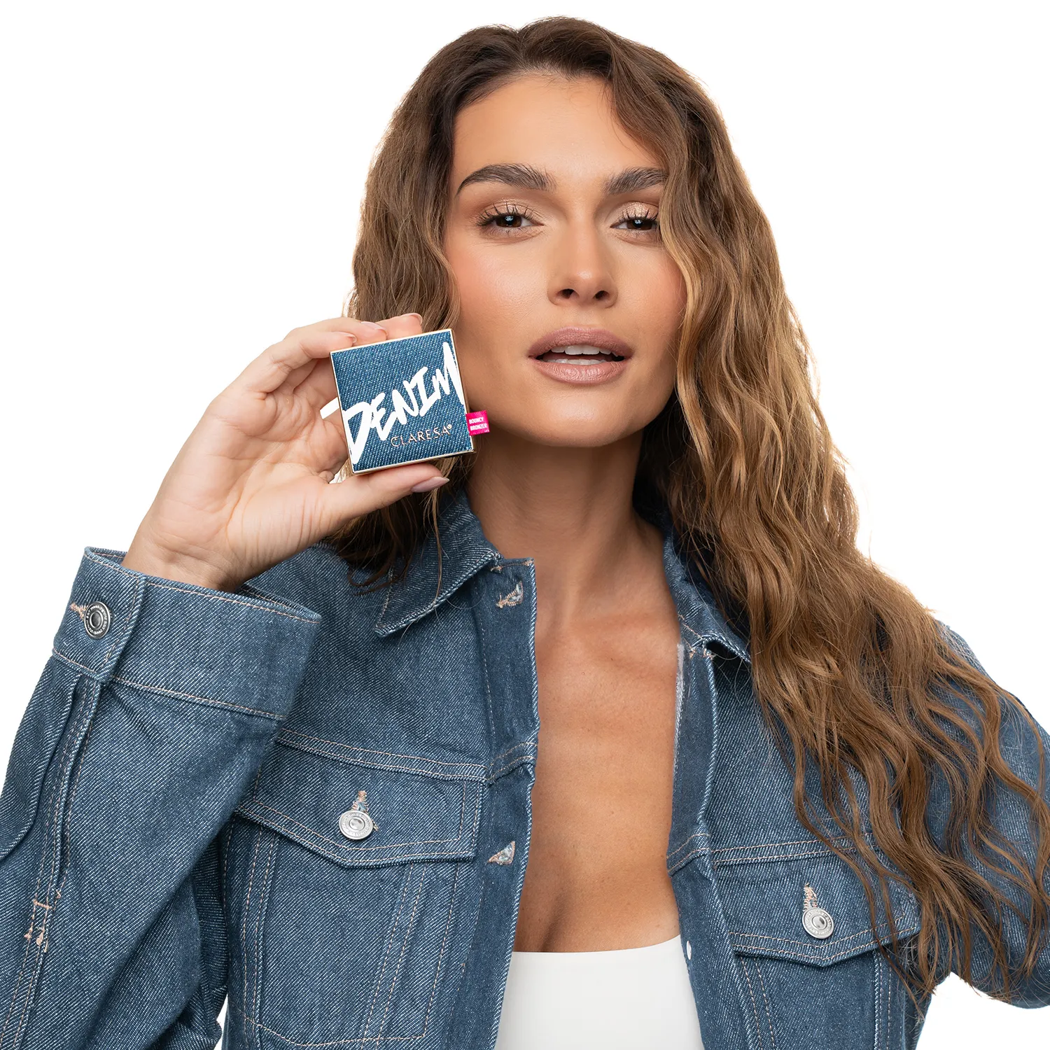 DENIM Bouncy Bronzer modelka