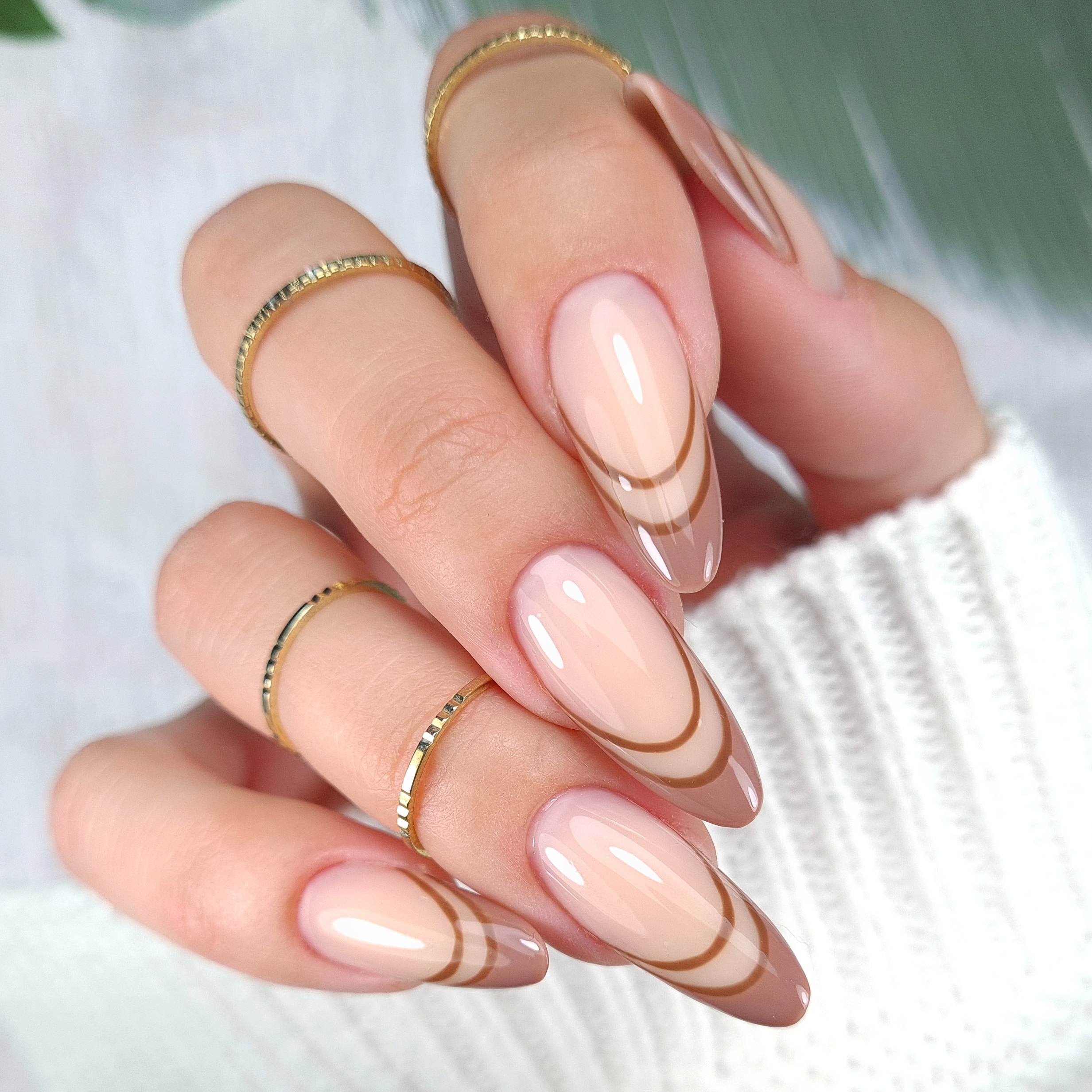 latte nails - jak je wykonać - zdjęcie stylizacji